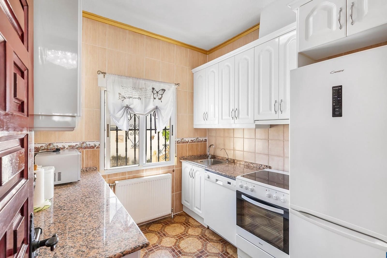 Chalet de 3 habitaciones en Rojales en venta con piscina garaje - 389.500 € (Ref: 9973410)