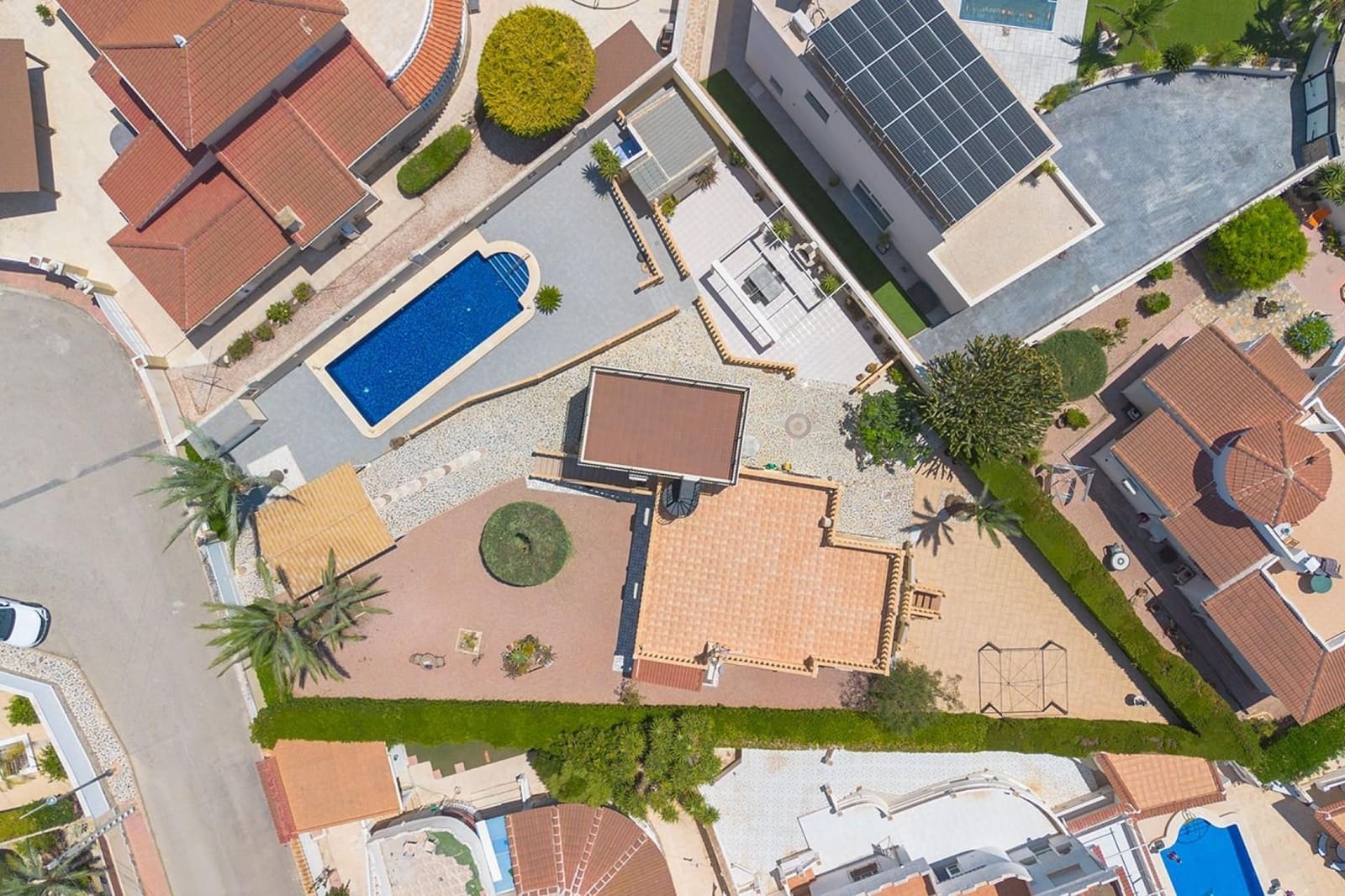Chalet de 3 habitaciones en Rojales en venta con piscina garaje - 389.500 € (Ref: 9973410)