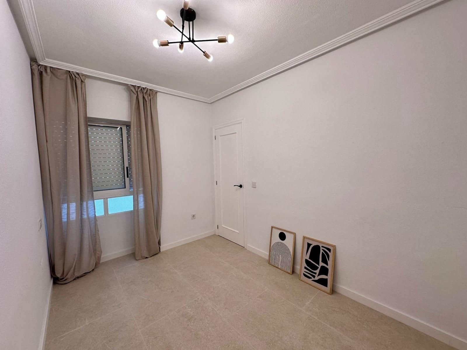 2 soverom Leilighet til salgs i Torrevieja - € 189 900 (Ref: 9973418)