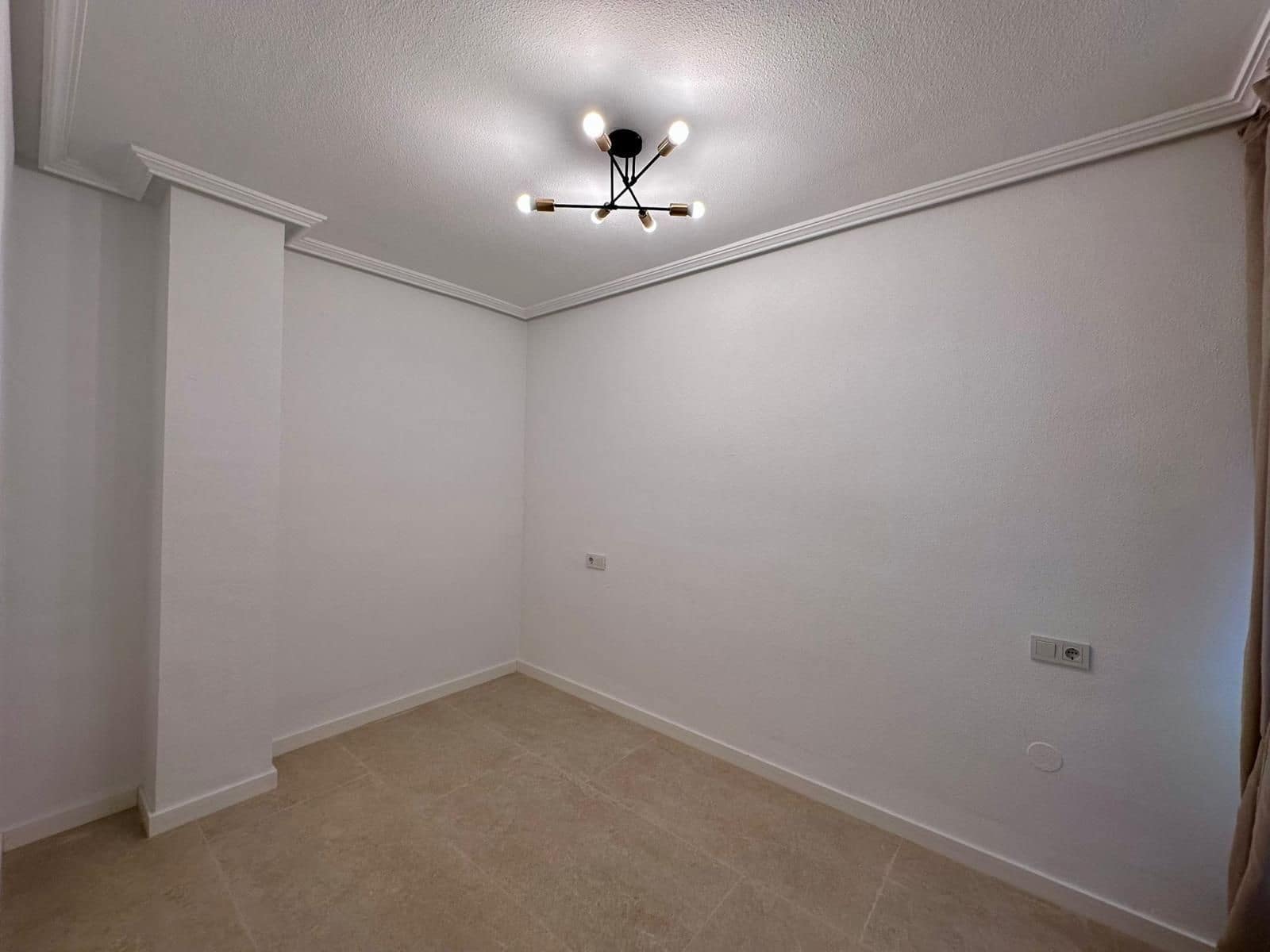 2 soverom Leilighet til salgs i Torrevieja - € 189 900 (Ref: 9973418)