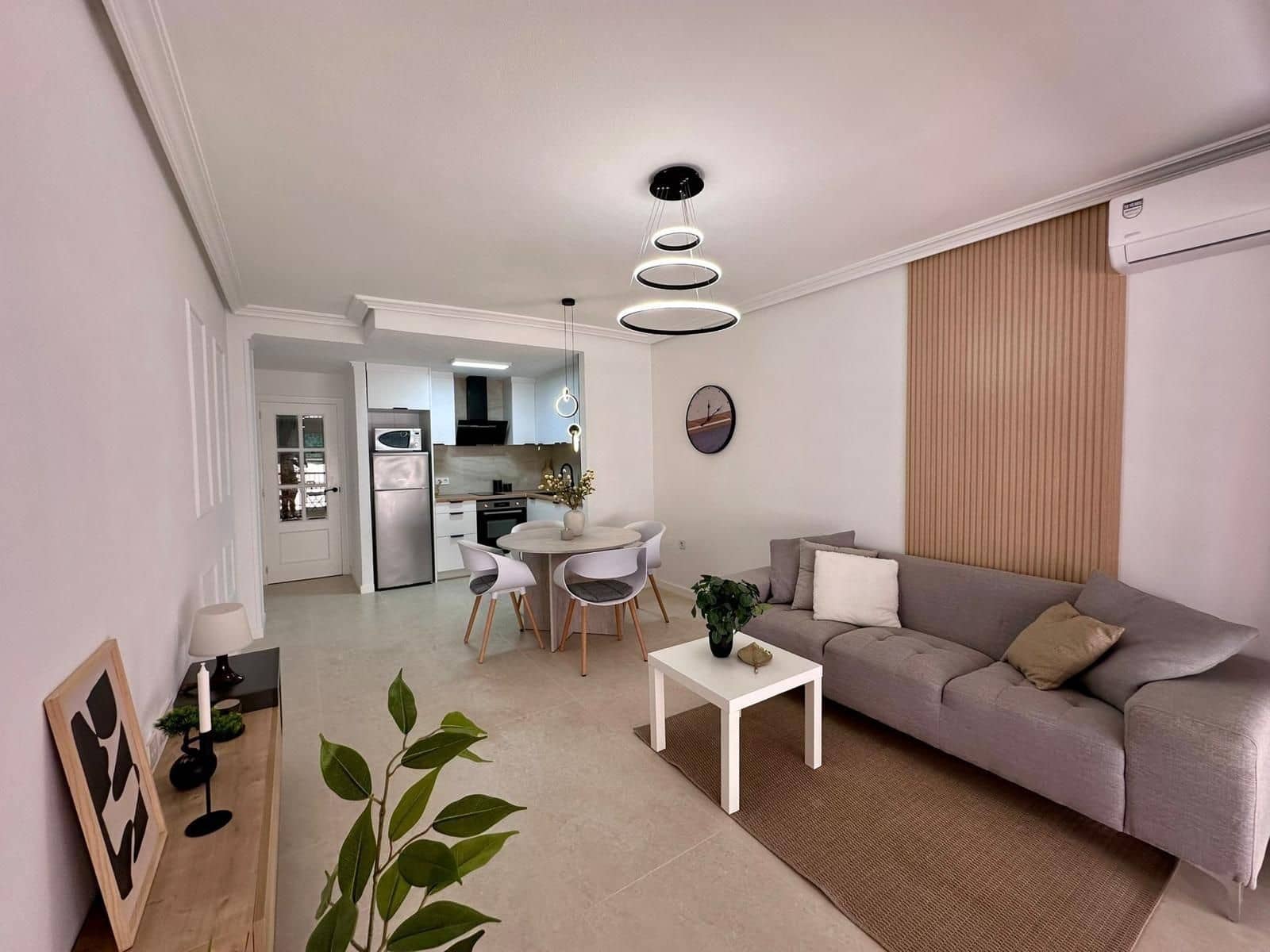 2 soverom Leilighet til salgs i Torrevieja - € 189 900 (Ref: 9973418)
