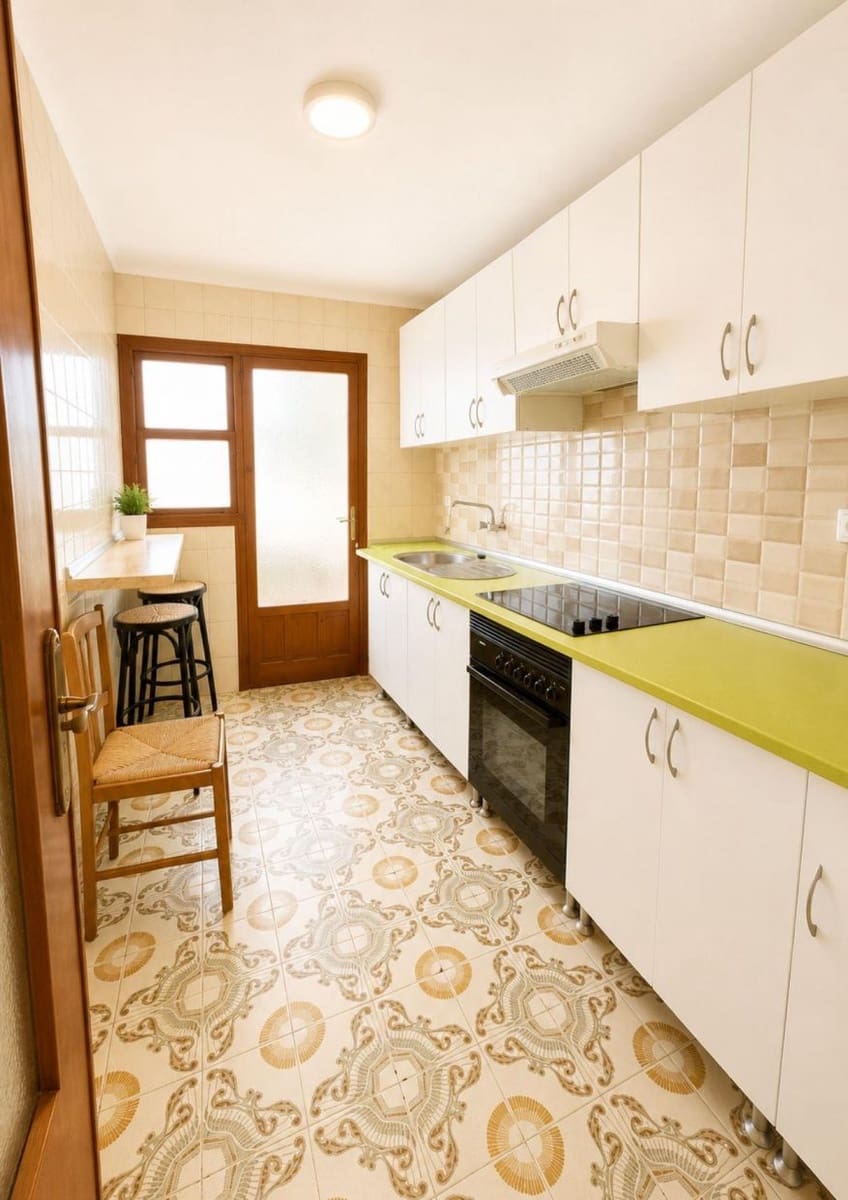 3 soveværelse Lejlighed til salg i Torrevieja med swimmingpool - € 349.000 (Ref: 9983095)