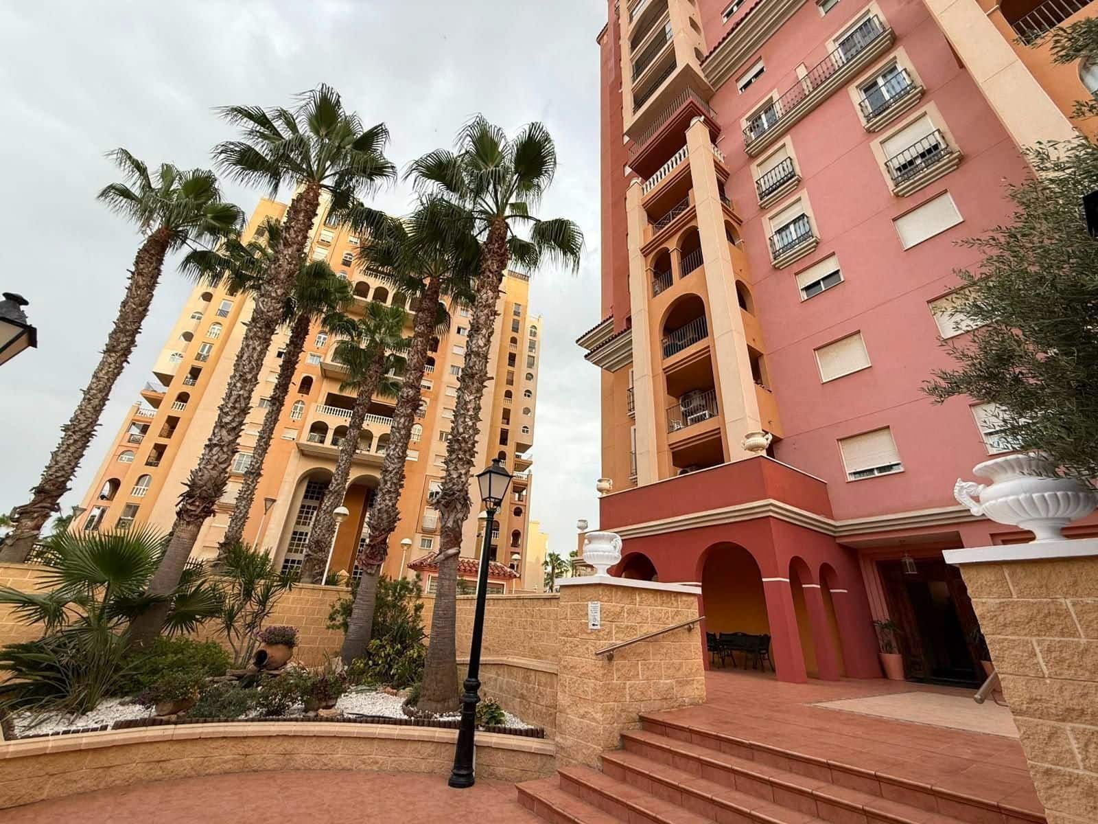 3 slaapkamer Appartement te koop in Torrevieja met zwembad - € 329.000 (Ref: 9983098)