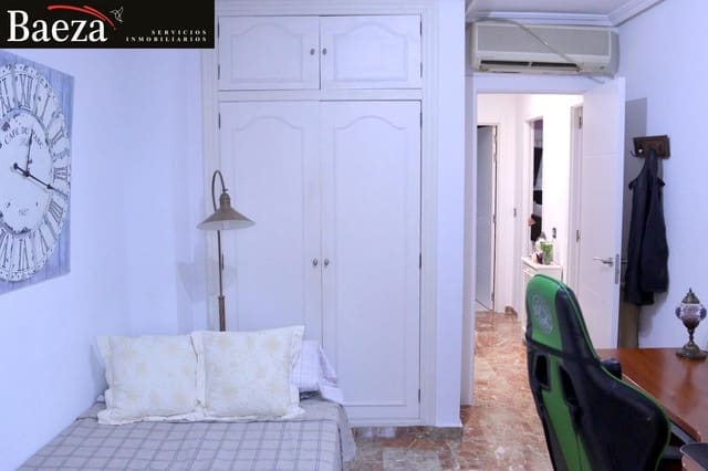 4 soverom Bungalow til salgs i Alicante by med svømmebasseng garasje - € 590 000 (Ref: 9509684)