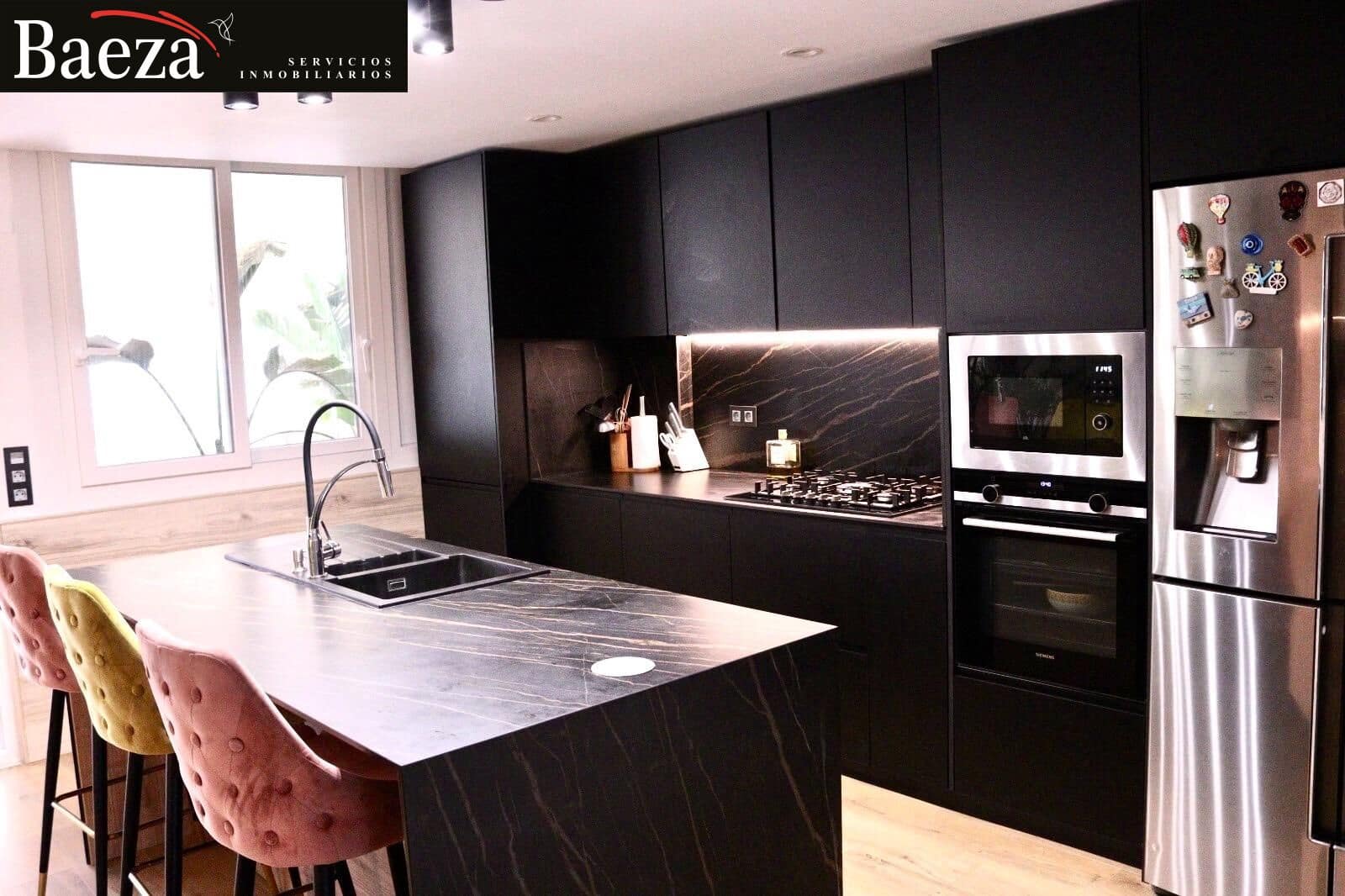 4 soverom Bungalow til salgs i Alicante by med svømmebasseng garasje - € 590 000 (Ref: 9509684)