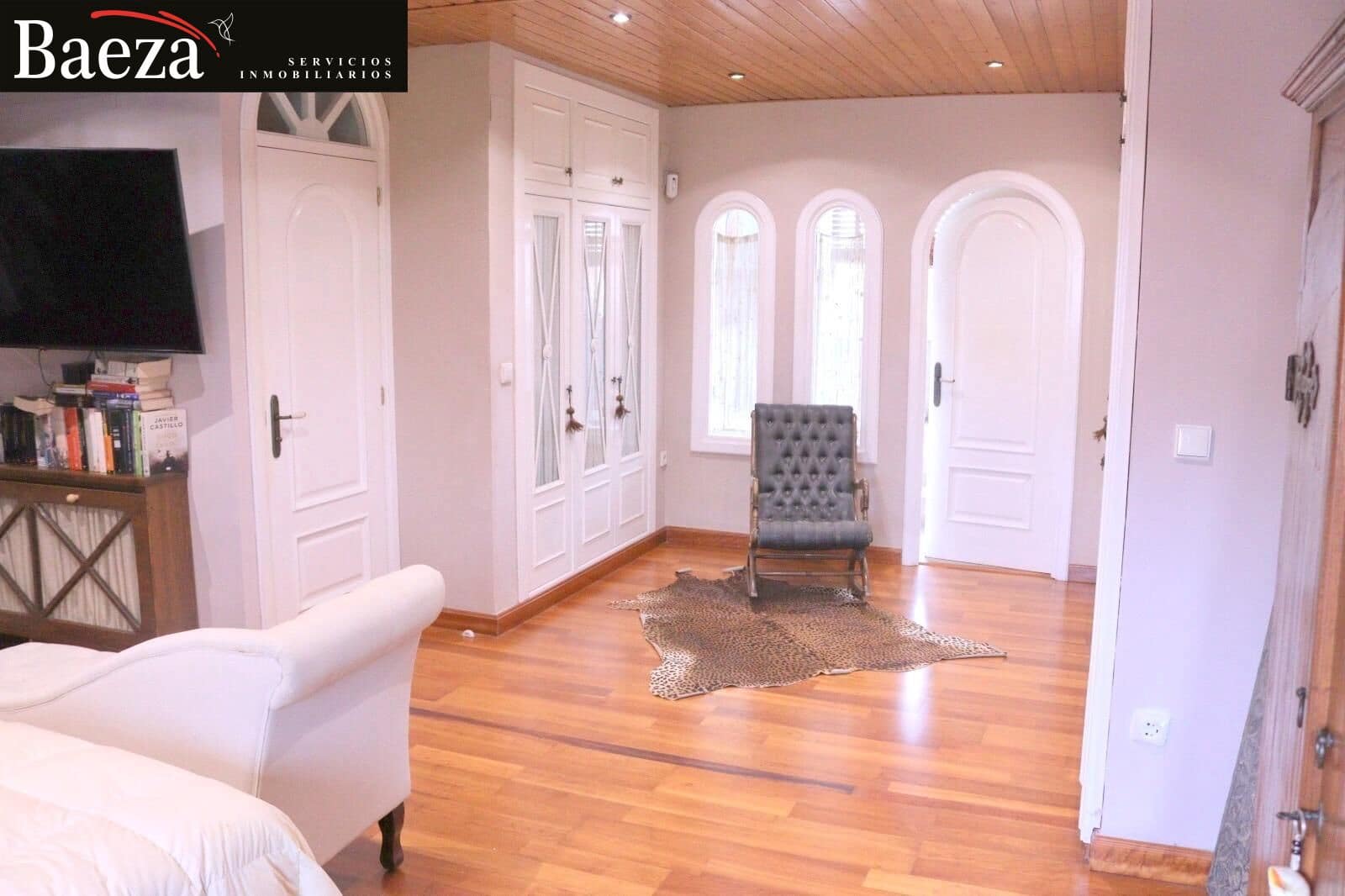 4 soverom Bungalow til salgs i Alicante by med svømmebasseng garasje - € 590 000 (Ref: 9509684)