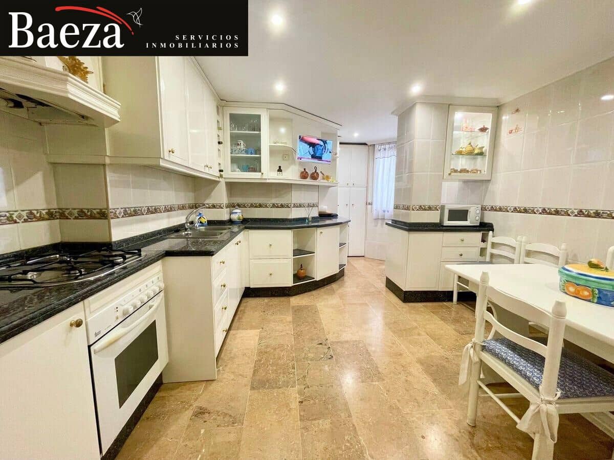 2 bedroom Flat for sale in Muchamiel / Mutxamel with garage - € 210,000 (Ref: 9509689)