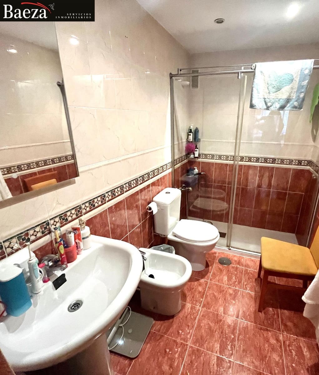 4 makuuhuone Asunto myytävänä paikassa Alicante kaupunki mukana 
autotalli - 350 000 € (Ref: 9509692)