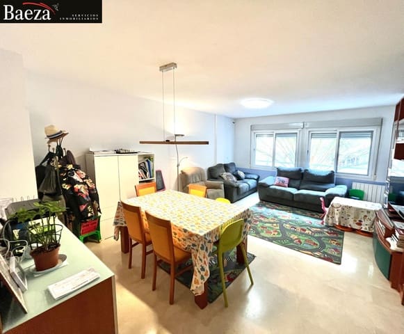 4 makuuhuone Asunto myytävänä paikassa Alicante kaupunki mukana 
autotalli - 350 000 € (Ref: 9509692)