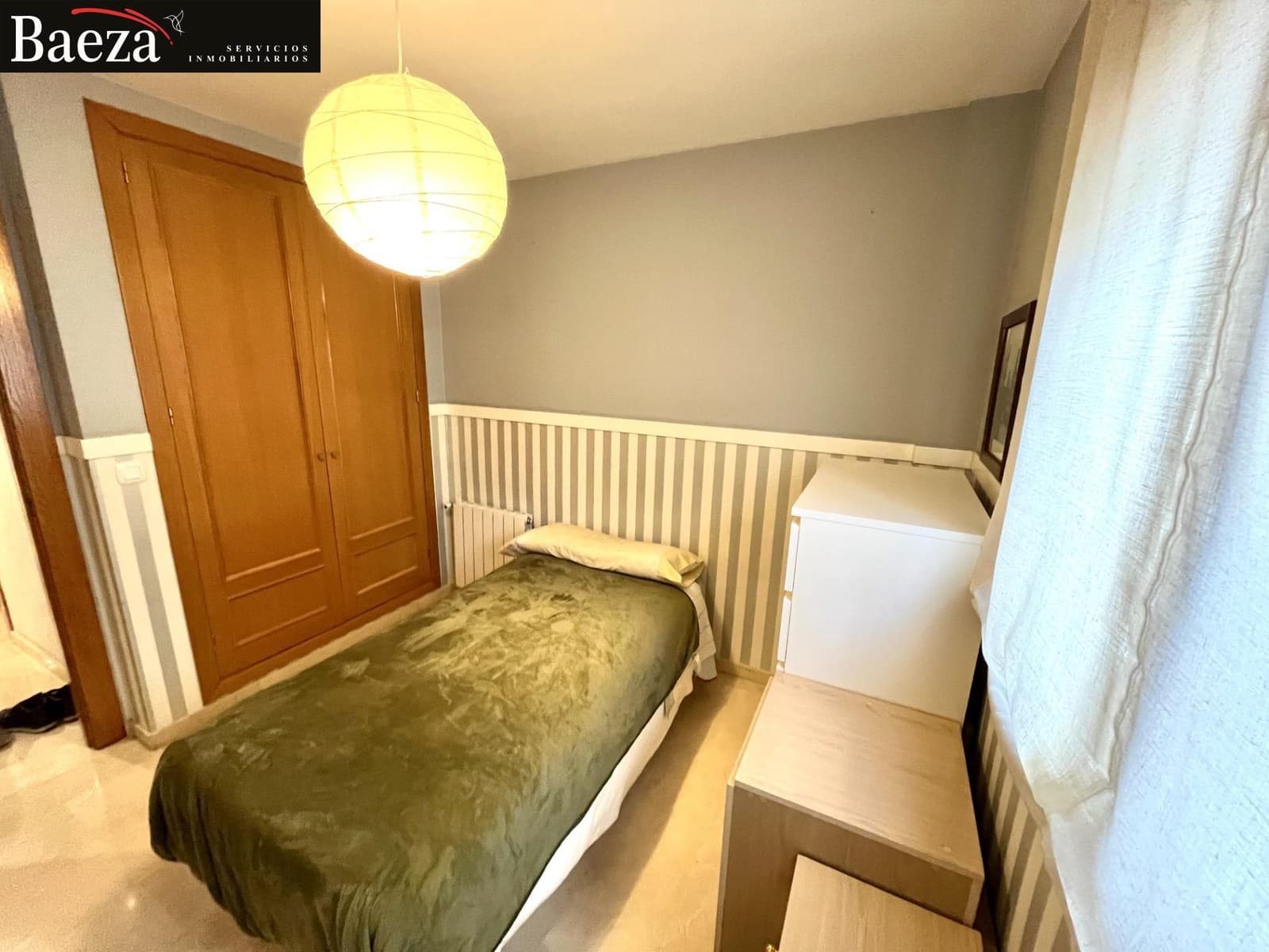 4 makuuhuone Asunto myytävänä paikassa Alicante kaupunki mukana 
autotalli - 350 000 € (Ref: 9509692)