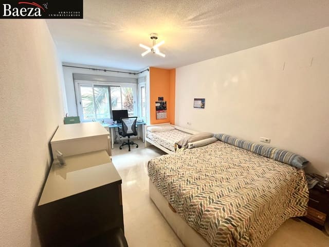 4 makuuhuone Asunto myytävänä paikassa Alicante kaupunki mukana 
autotalli - 350 000 € (Ref: 9509692)