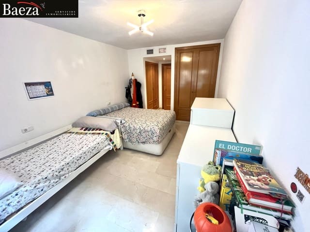 4 makuuhuone Asunto myytävänä paikassa Alicante kaupunki mukana 
autotalli - 350 000 € (Ref: 9509692)