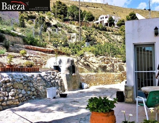 2 soveværelse Rækkehus til salg i Jijona / Xixona med garage - € 169.000 (Ref: 9509695)