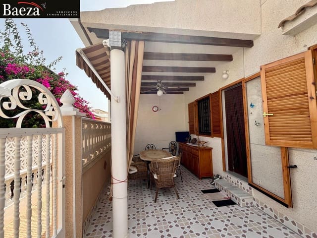 3 soveværelse Semi-Rækkehus til salg i Playa Flamenca, Orihuela med swimmingpool - € 214.000 (Ref: 9509696)