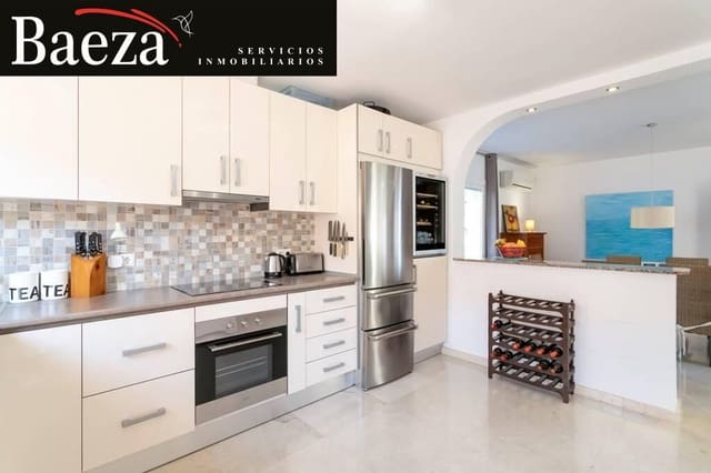 Chalet de 3 habitaciones en Cala d'Or, El Campello en venta con piscina garaje - 599.000 € (Ref: 9509698)