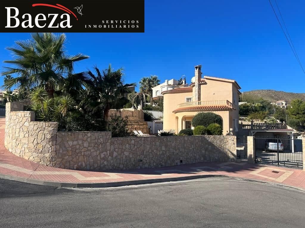 3 bedroom Villa for sale in Cala d'Or with pool garage - € 599,000 (Ref: 9509698)