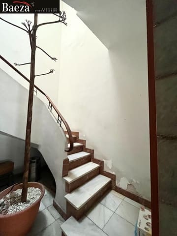 4 soverom Hus til salgs i Carolinas Bajas, Alicante by med garasje - € 360 000 (Ref: 9509702)