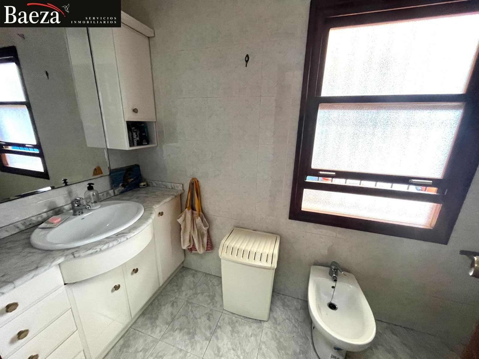 4 bedroom Townhouse for sale in Alicante / Alacant city with garage - € 360,000 (Ref: 9509702)