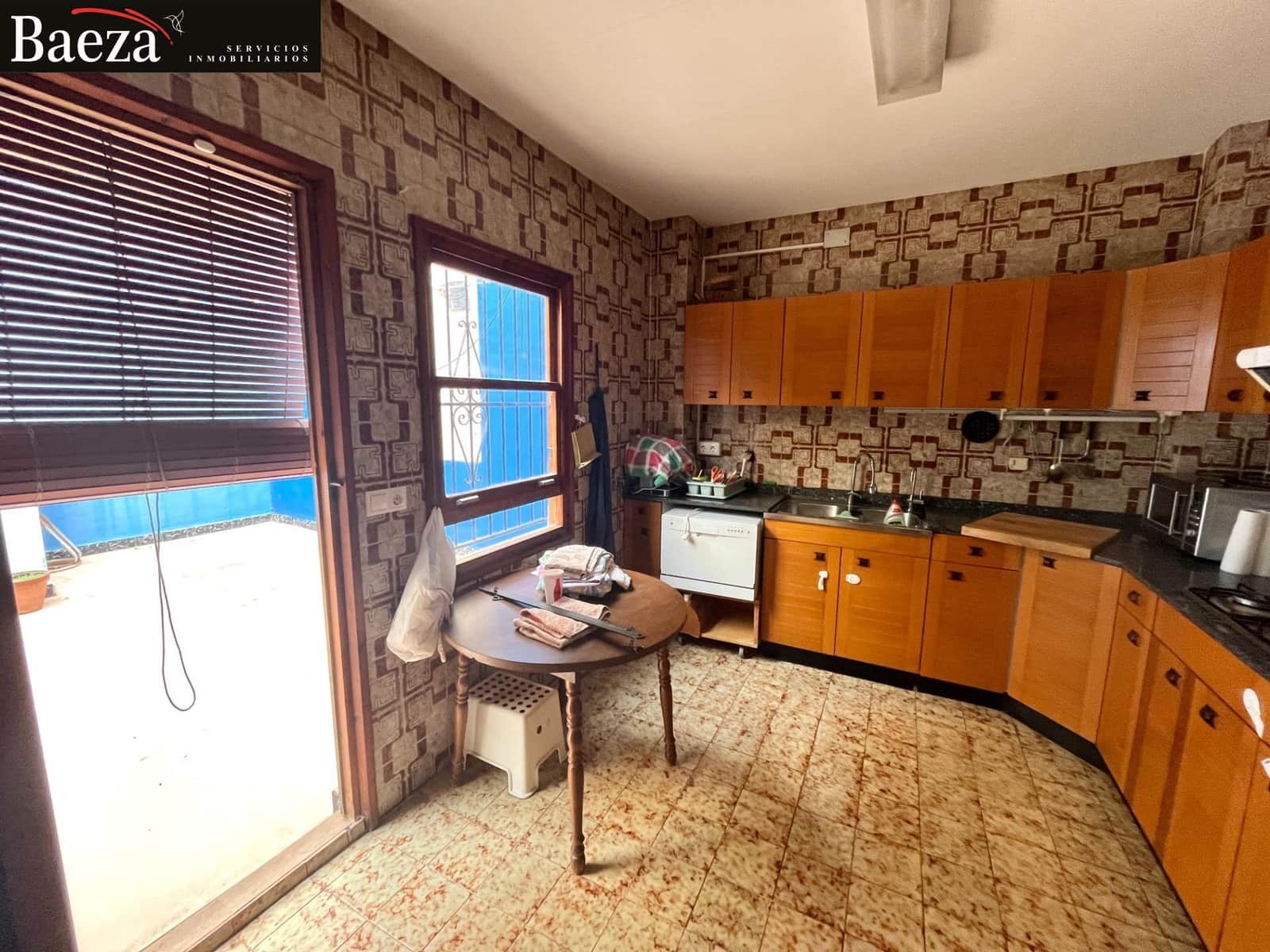 4 bedroom Townhouse for sale in Alicante / Alacant city with garage - € 360,000 (Ref: 9509702)