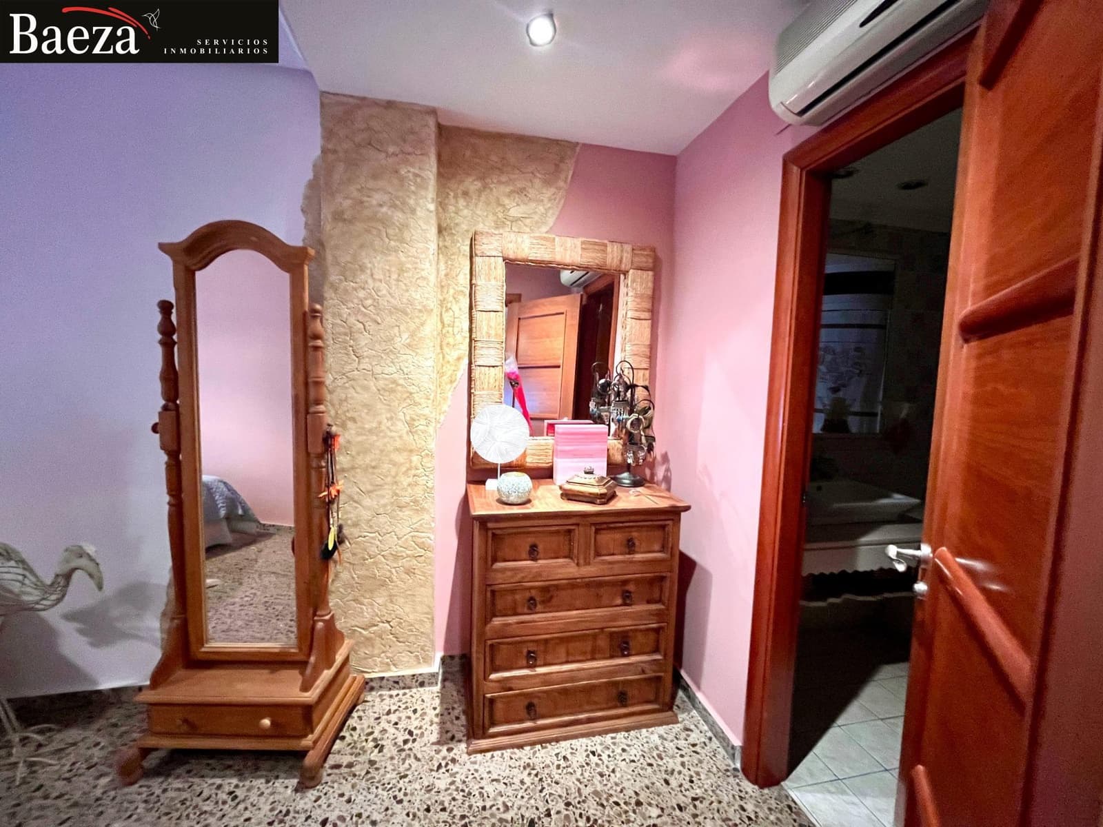 4 bedroom Flat for sale in Muchamiel / Mutxamel - € 207,000 (Ref: 9509705)