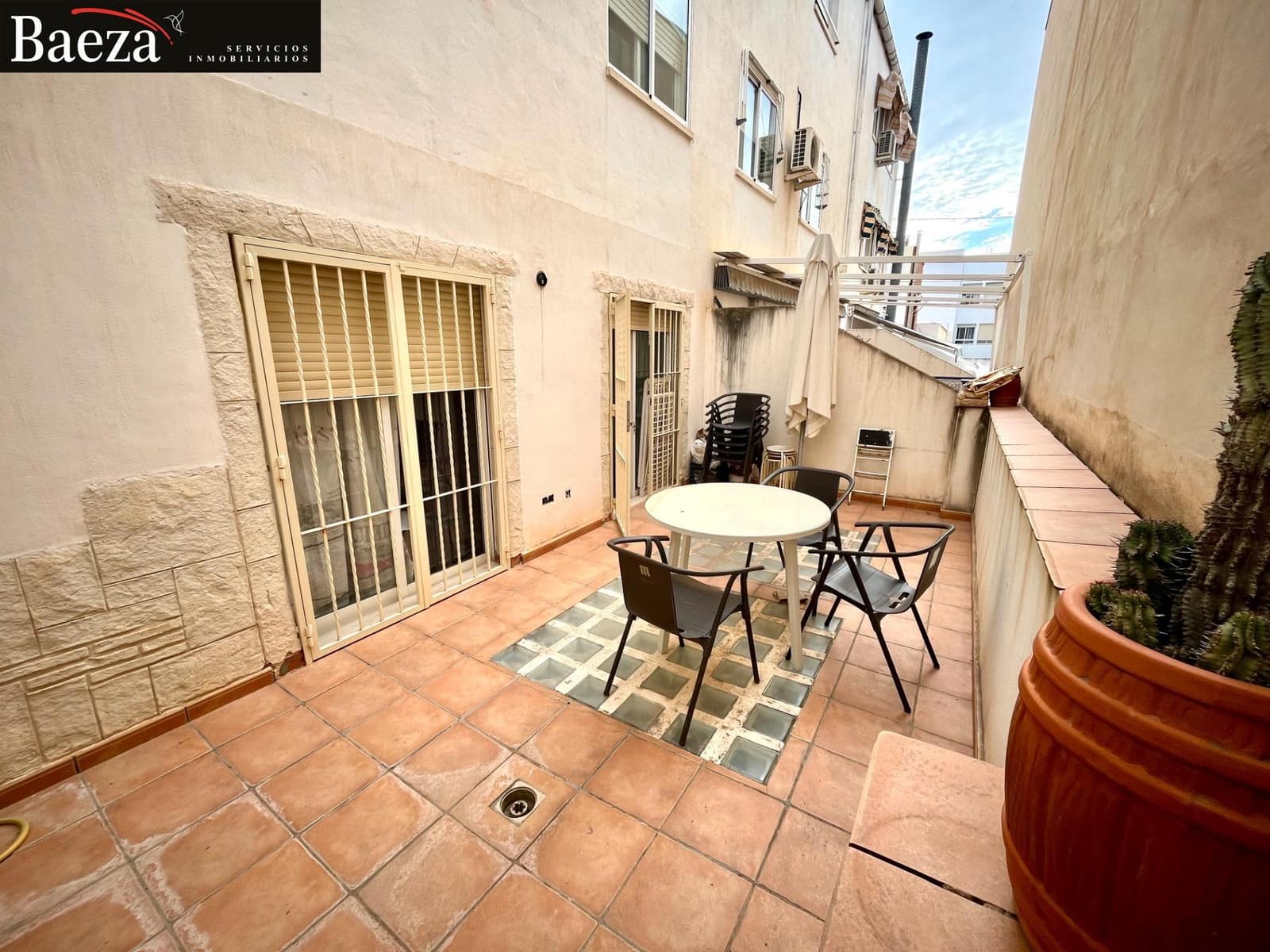 4 bedroom Flat for sale in Muchamiel / Mutxamel - € 207,000 (Ref: 9509705)