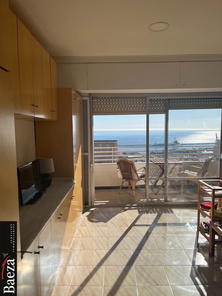 Yksiö vuokrattavana paikassa Alicante kaupunki - 850 € (Ref: 9518882)