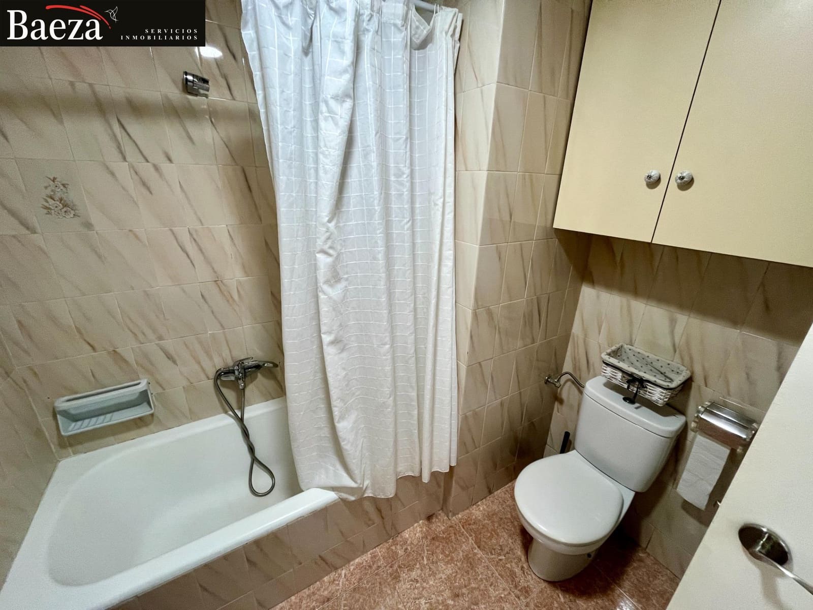 Yksiö vuokrattavana paikassa Alicante kaupunki - 850 € (Ref: 9518882)