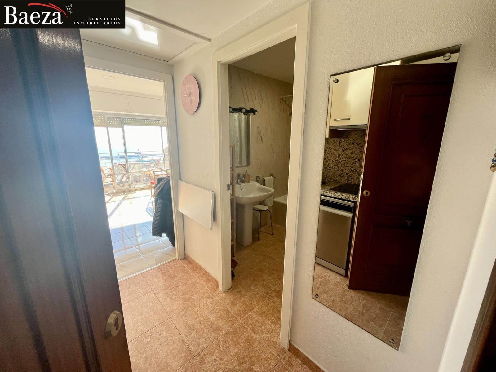 Yksiö vuokrattavana paikassa Alicante kaupunki - 850 € (Ref: 9518882)