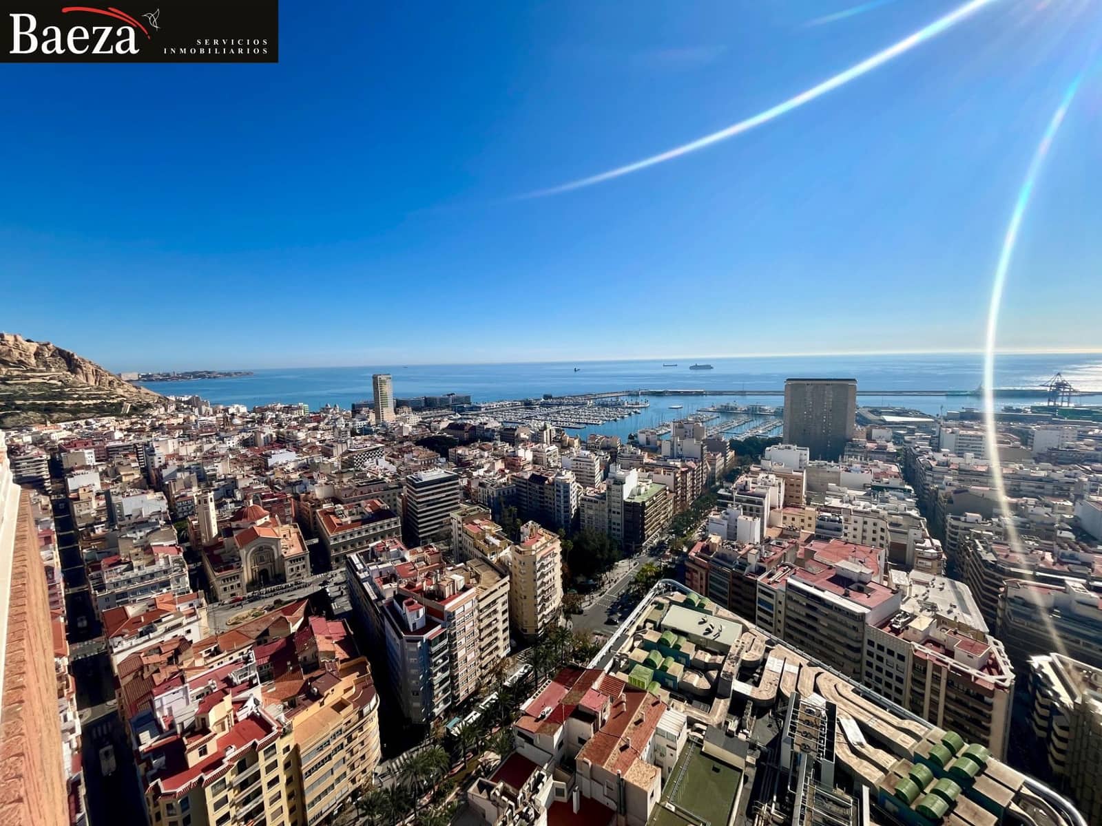 Yksiö vuokrattavana paikassa Alicante kaupunki - 850 € (Ref: 9518882)