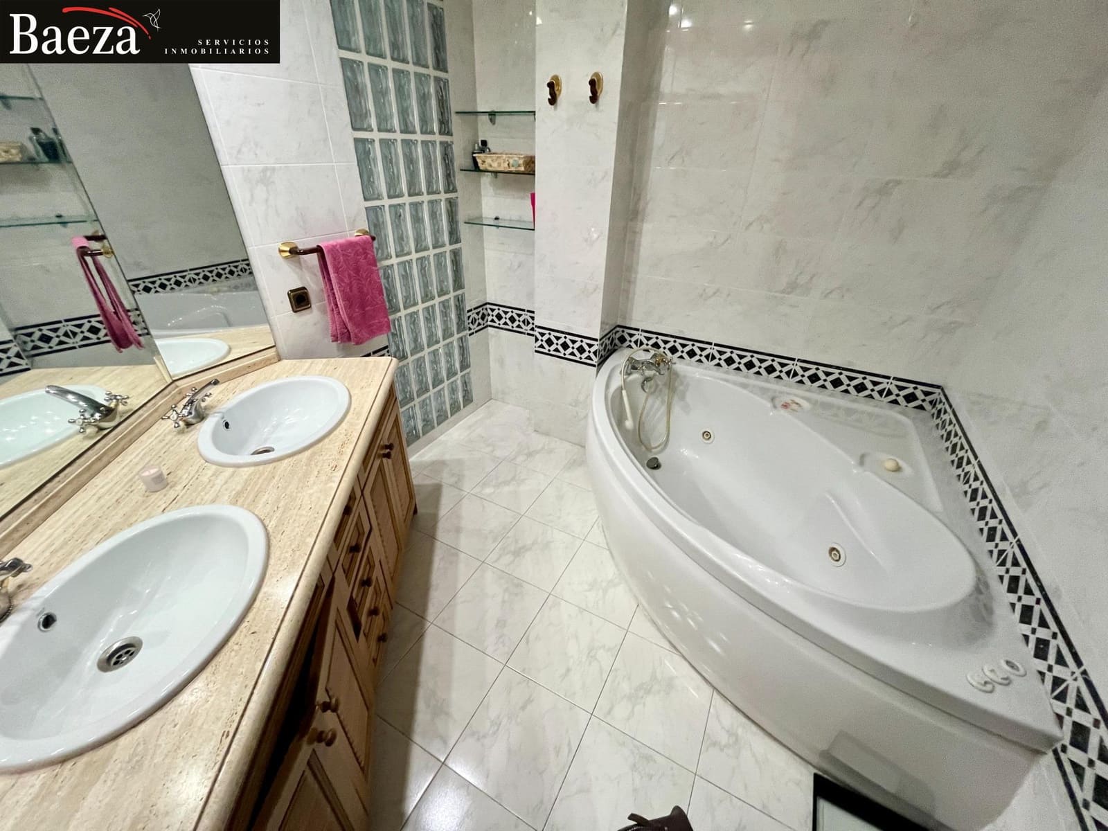 3 sypialnia Dom na sprzedaż w Petrel / Petrer z garażem - 399 000 € (Ref: 9524274)