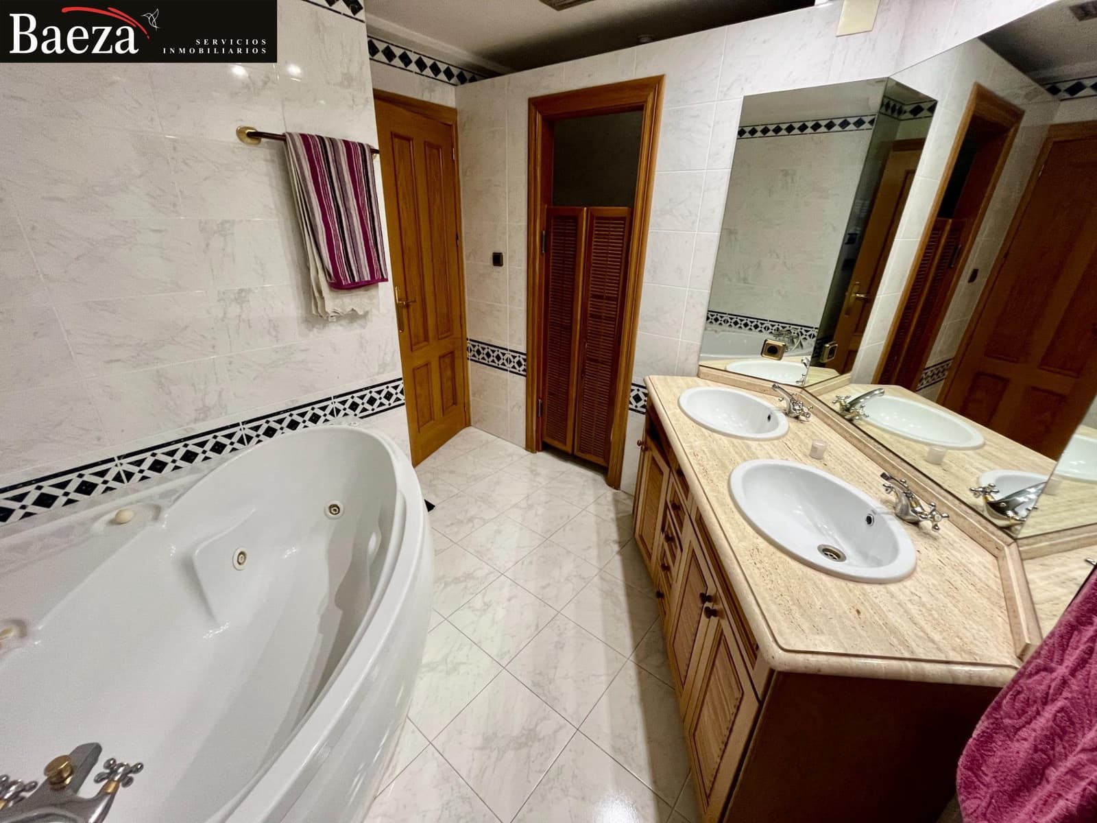 3 sypialnia Dom na sprzedaż w Petrel / Petrer z garażem - 399 000 € (Ref: 9524274)