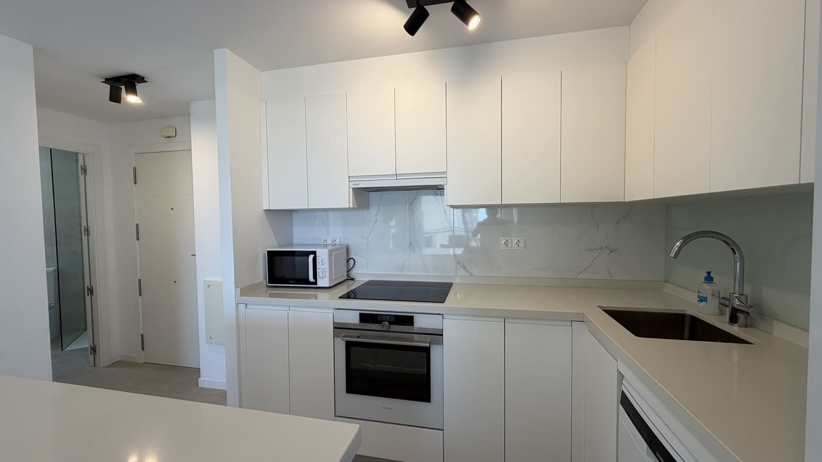 2 Zimmer Apartment zu verkaufen in Calpe / Calp mit Pool - 465.000 € (Ref: 9852286)