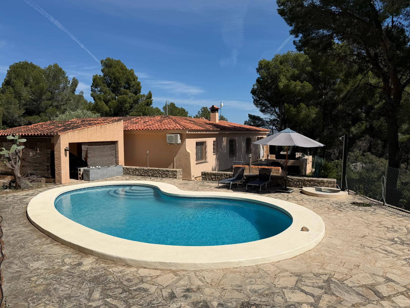 3 bedroom Villa for sale in Calpe / Calp with pool garage - € 585,000 (Ref: 9852298)