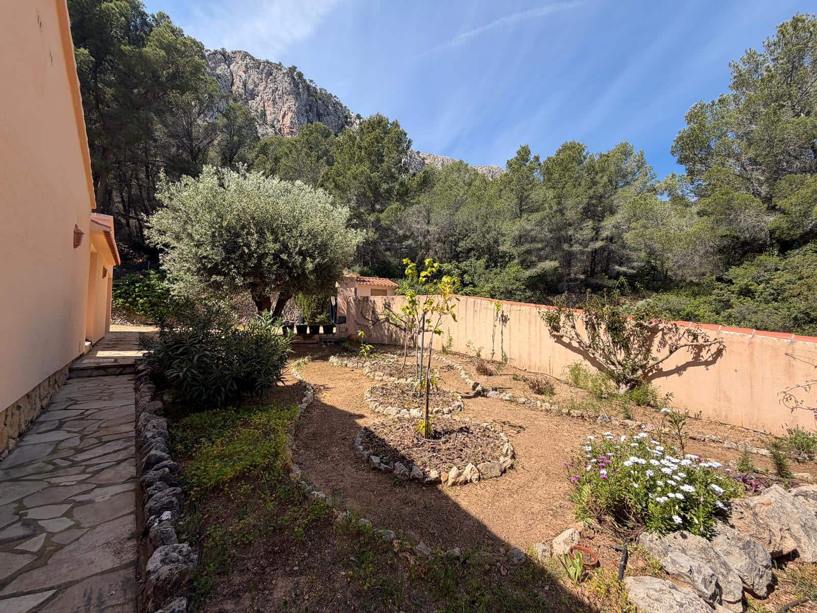 3 bedroom Villa for sale in Calpe / Calp with pool garage - € 585,000 (Ref: 9852298)