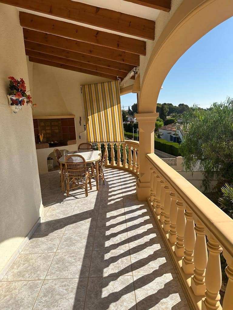 3 chambre Villa/Maison à vendre à Calpe / Calp avec piscine garage - 650 000 € (Ref: 9852335)