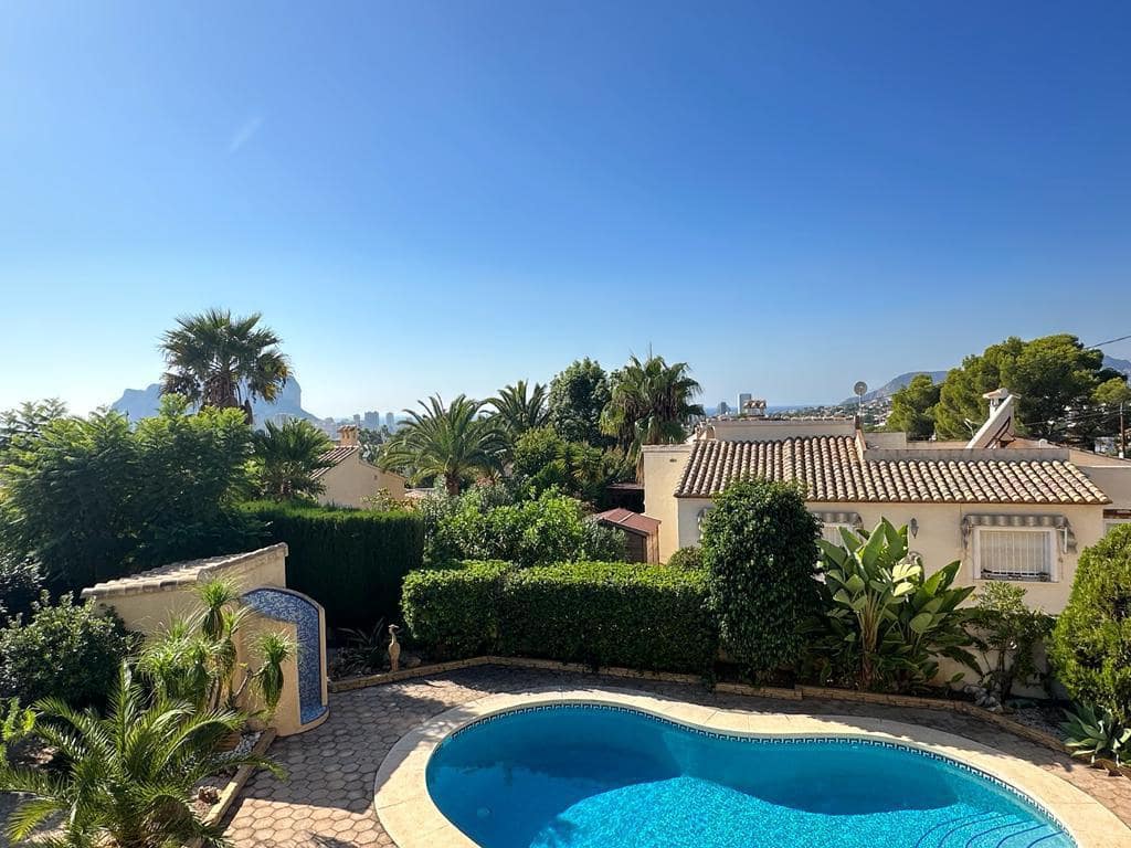 3 chambre Villa/Maison à vendre à Calpe / Calp avec piscine garage - 650 000 € (Ref: 9852335)