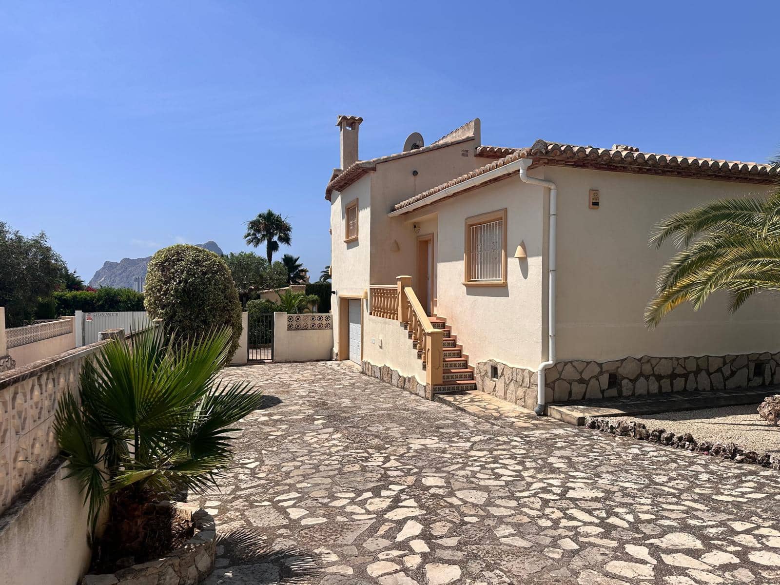 3 chambre Villa/Maison à vendre à Calpe / Calp avec piscine garage - 650 000 € (Ref: 9852335)