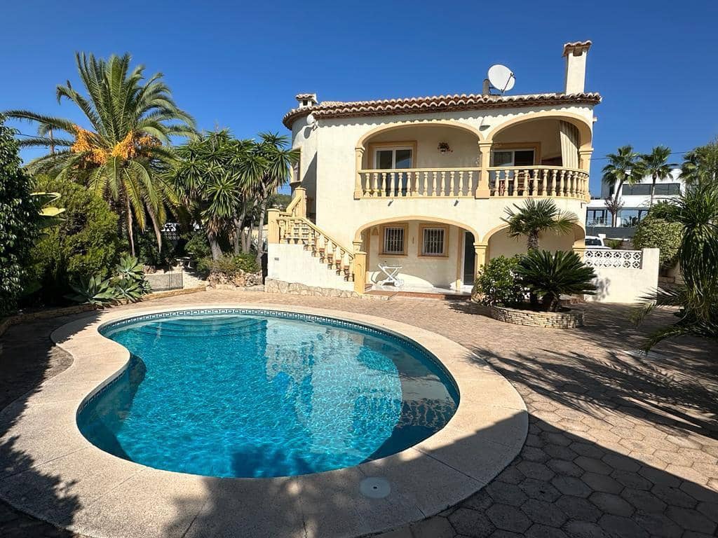 3 chambre Villa/Maison à vendre à Calpe / Calp avec piscine garage - 650 000 € (Ref: 9852335)