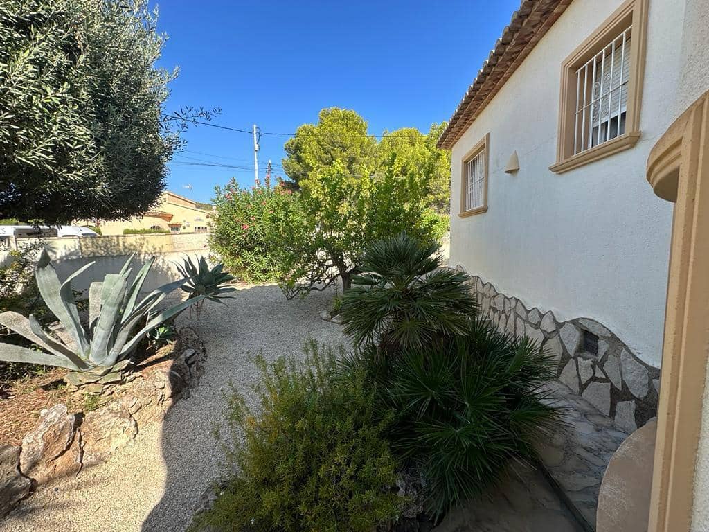 3 chambre Villa/Maison à vendre à Calpe / Calp avec piscine garage - 650 000 € (Ref: 9852335)
