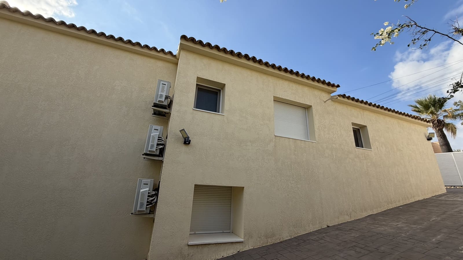 4 soverom Hus til salgs i Calpe / Calp med svømmebasseng garasje - € 745 000 (Ref: 9853019)