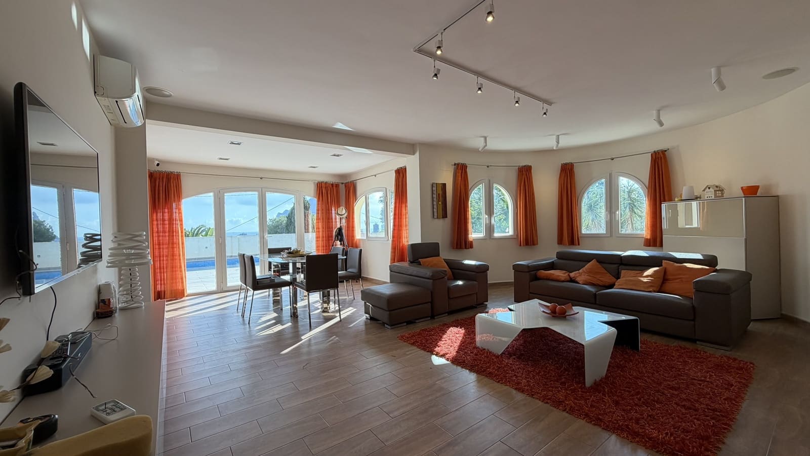 4 soverom Hus til salgs i Calpe / Calp med svømmebasseng garasje - € 745 000 (Ref: 9853019)