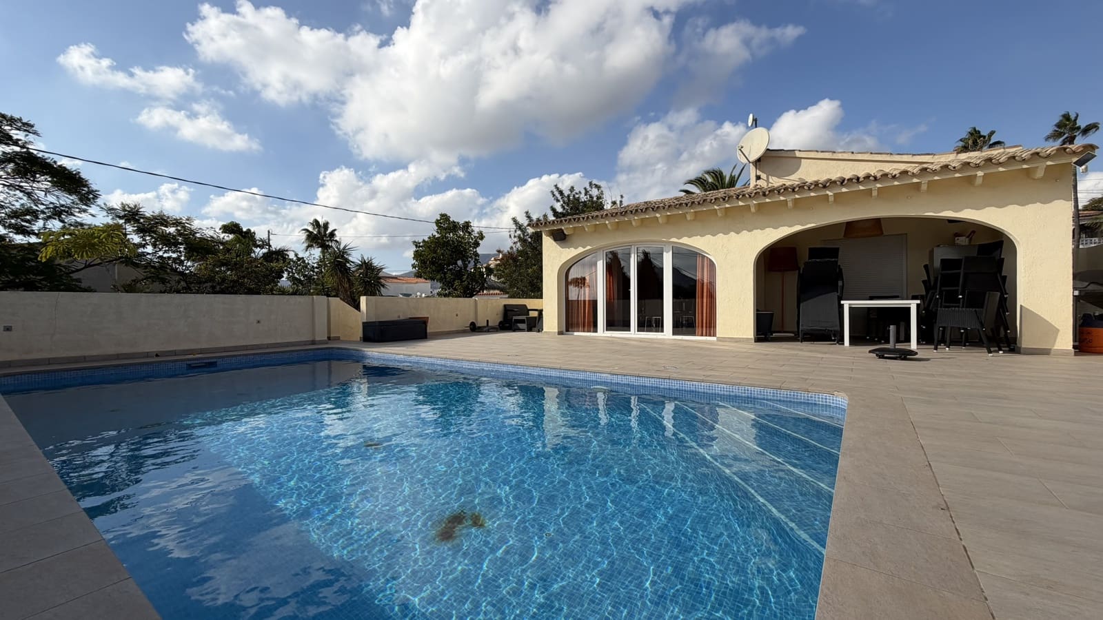 4 soverom Hus til salgs i Calpe / Calp med svømmebasseng garasje - € 745 000 (Ref: 9853019)
