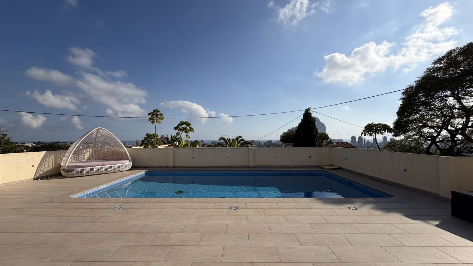 4 soverom Hus til salgs i Calpe / Calp med svømmebasseng garasje - € 745 000 (Ref: 9853019)