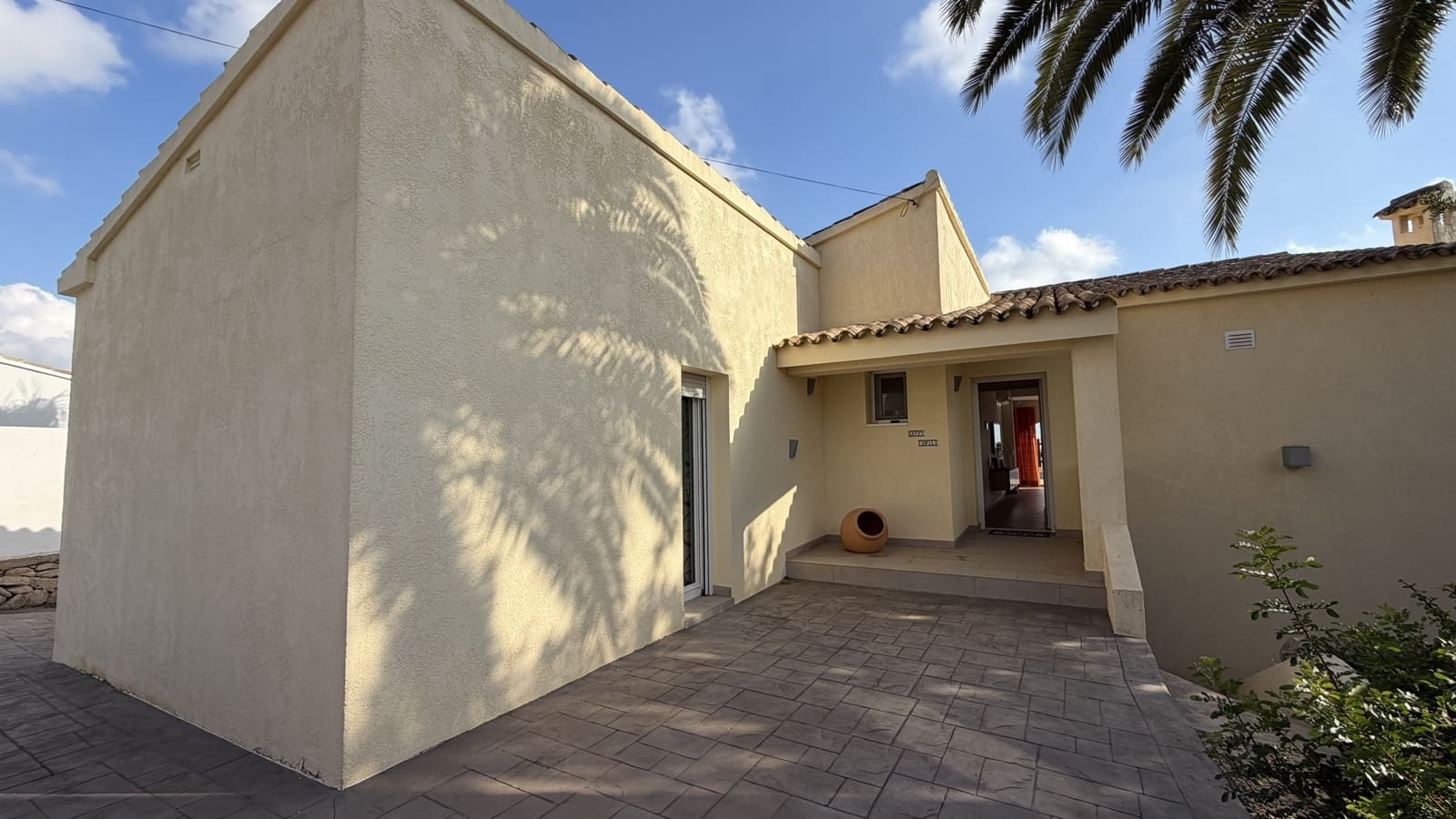 4 soverom Hus til salgs i Calpe / Calp med svømmebasseng garasje - € 745 000 (Ref: 9853019)
