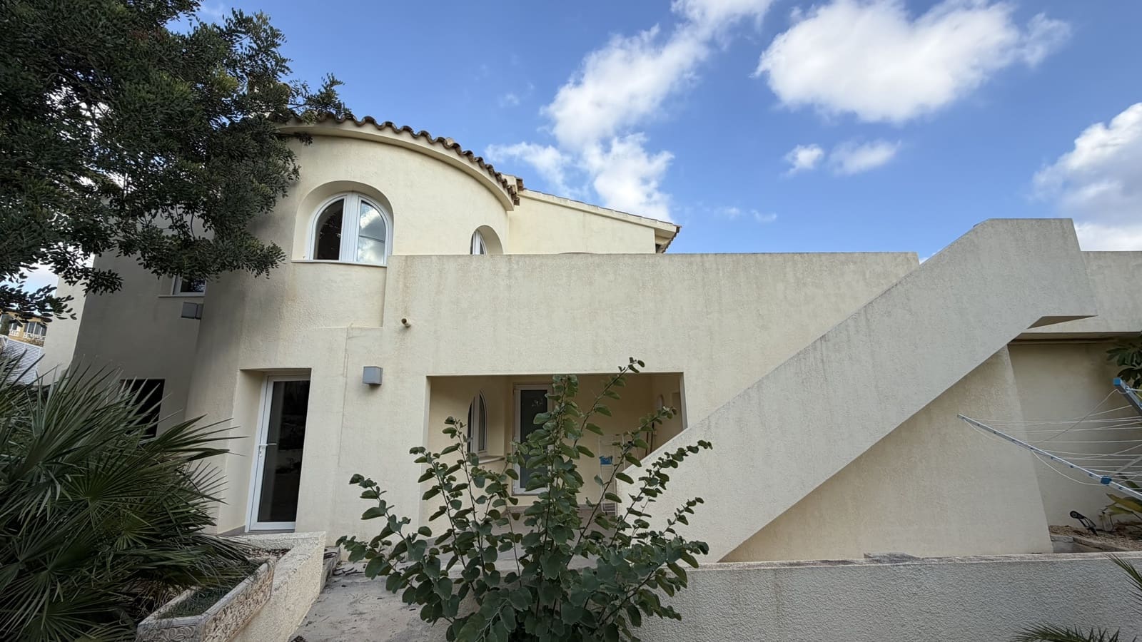 4 soverom Hus til salgs i Calpe / Calp med svømmebasseng garasje - € 745 000 (Ref: 9853019)