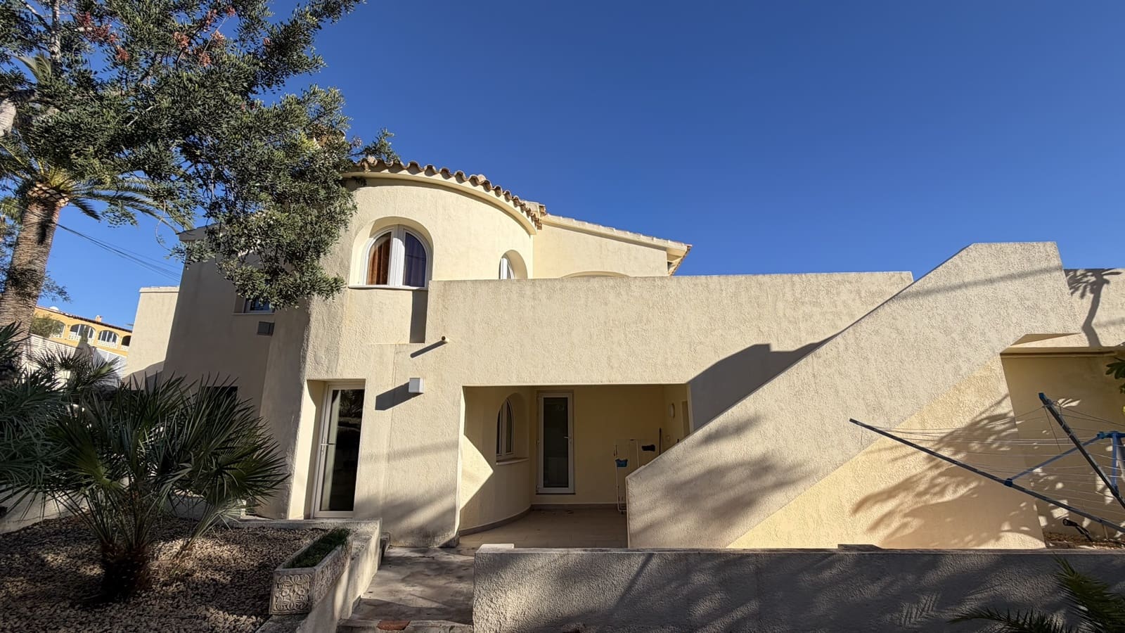 4 soverom Hus til salgs i Calpe / Calp med svømmebasseng garasje - € 745 000 (Ref: 9853019)