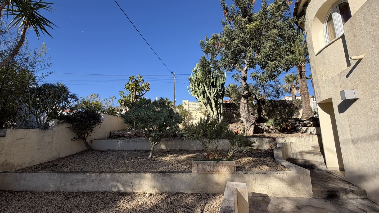 4 soverom Hus til salgs i Calpe / Calp med svømmebasseng garasje - € 745 000 (Ref: 9853019)