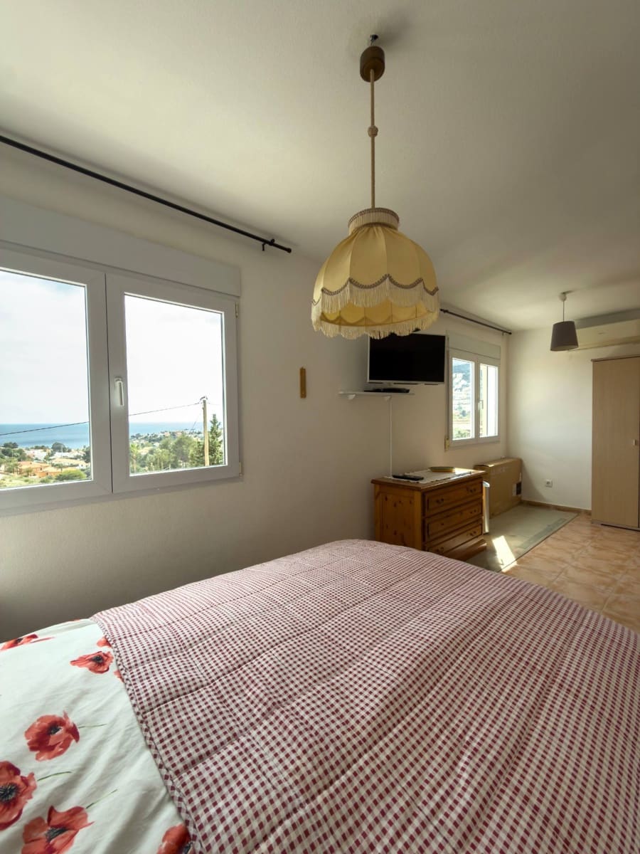 2 soverom Rekkehus til salgs i Calpe / Calp med svømmebasseng garasje - € 329 000 (Ref: 9854285)
