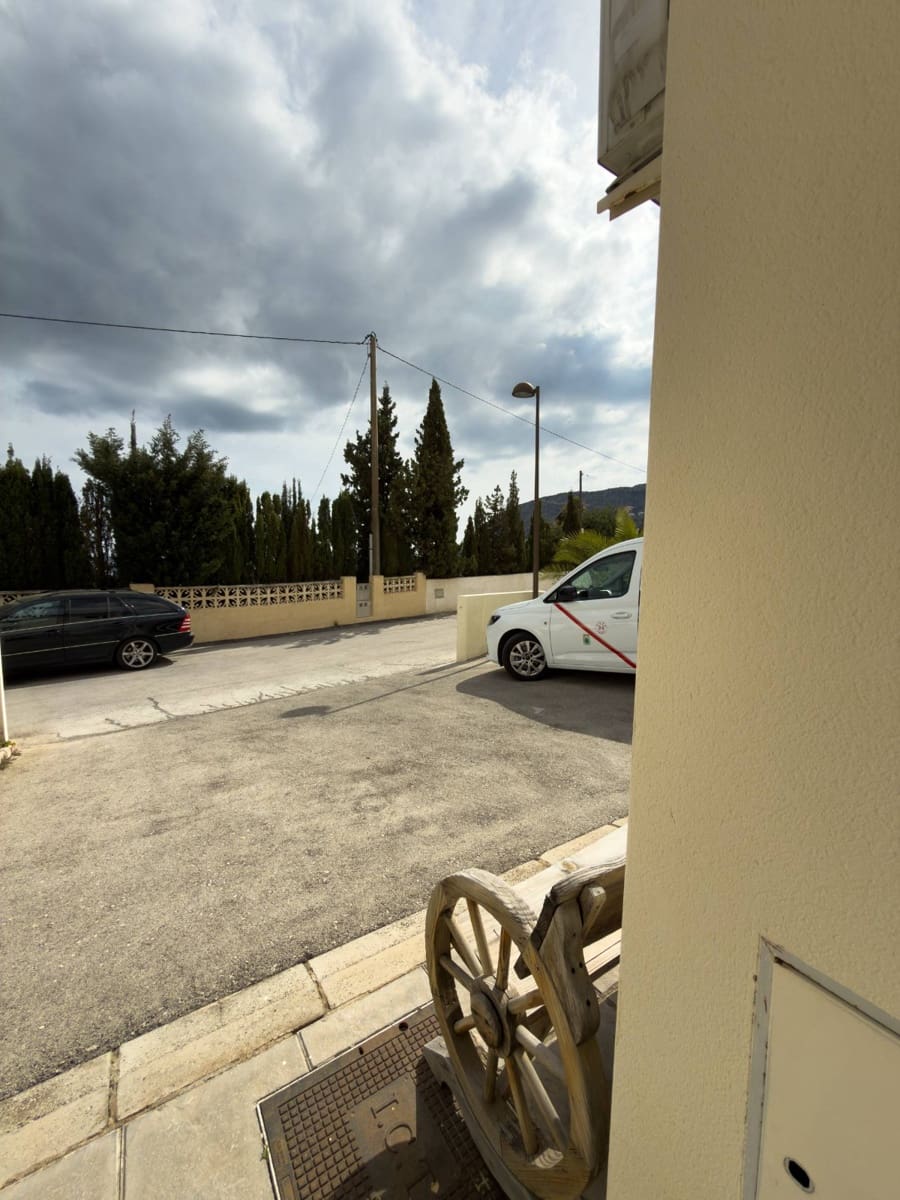 2 soverom Rekkehus til salgs i Calpe / Calp med svømmebasseng garasje - € 329 000 (Ref: 9854285)