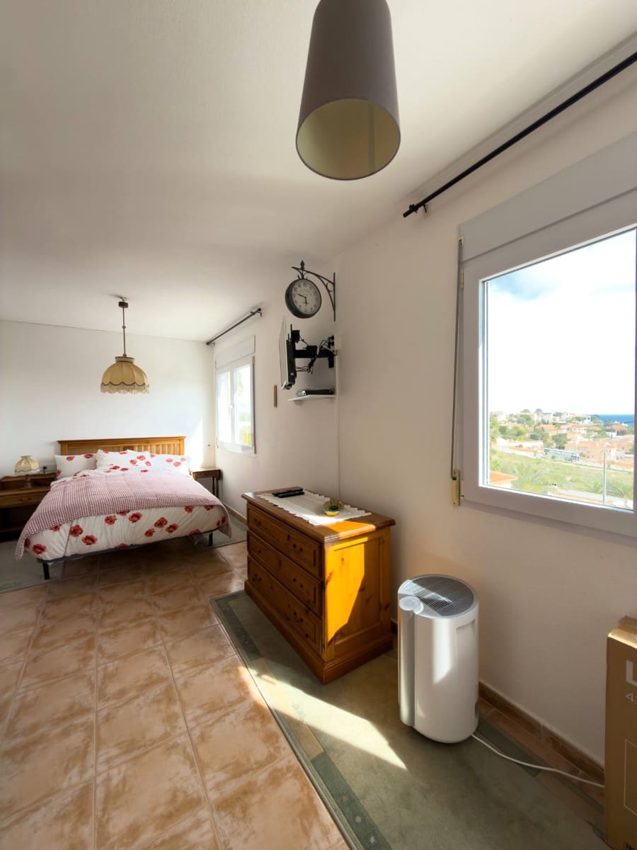 2 soverom Rekkehus til salgs i Calpe / Calp med svømmebasseng garasje - € 329 000 (Ref: 9854285)